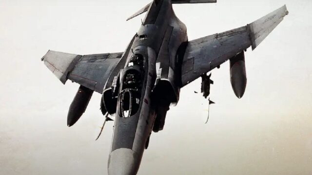 RF-4C εναντίον MiG-21 – H άγνωστη αερομαχία ΕΣΣΔ-Ιράν, Παντελής Καρύκας
