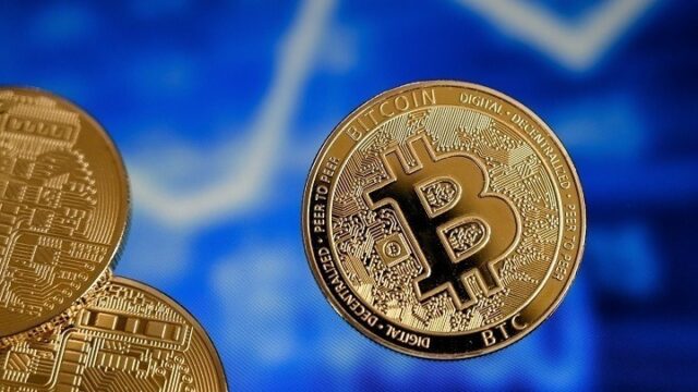Παύει να ειναι “αντισυστημικό” το cryptoνόμισμα bitcoin