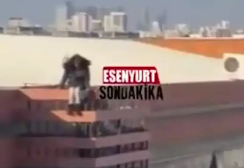 Βουτιά θανάτου για 54χρονη Ελληνίδα από οροφή εμπορικού κέντρου στην Κωνσταντινούπολη - Σκληρό βίντεο