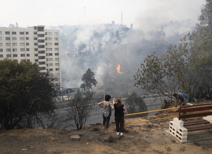 Τουλάχιστον 64 οι νεκροί από τις φωτιές στη Χιλή