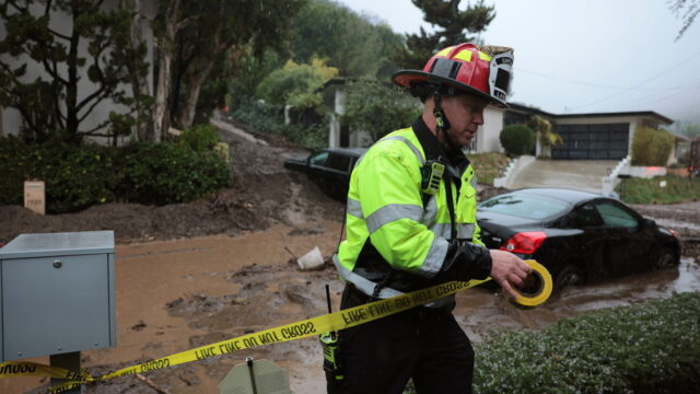 Τουλάχιστον τρεις νεκροί από σφοδρή καταιγίδα στην Καλιφόρνια