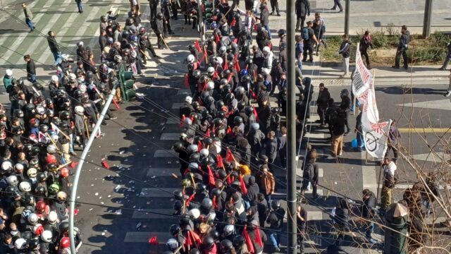 Άγρια συμπλοκή μεταξύ φοιτητών στο πανεκπαιδευτικό συλλαλητήριο - Πέντε τραυματίες