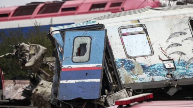 Μνημόσυνο στη μνήμη των θυμάτων της σιδηροδρομικής τραγωδίας στα Τέμπη