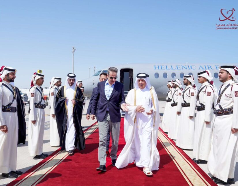 Στο Κατάρ ο πρωθυπουργός – Στο “τραπέζι” η Ερυθρά Θάλασσα και οι διπλωματικές ισορροπίες