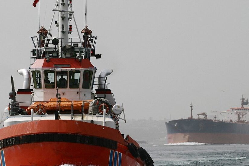 Εμπορικό πλοίο βυθίστηκε στη θάλασσα του Μαρμαρά - Αγνοούνται έξι μέλη του πληρώματος