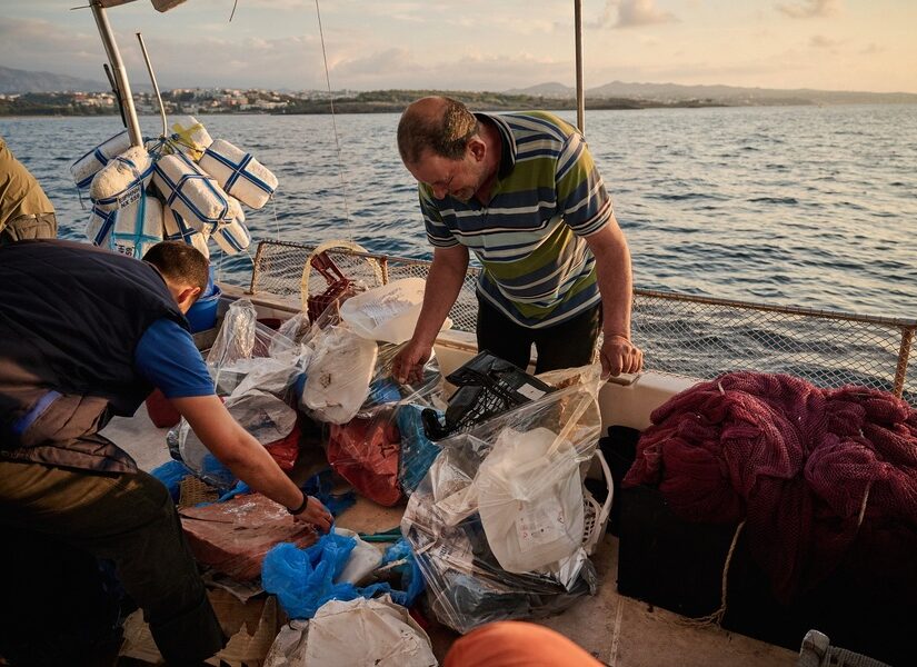 COSMOTE BLUE: απομάκρυνση 34 τόνων πλαστικού από τις ελληνικές θάλασσες και εκπαίδευση 190 ψαράδων το 2023
