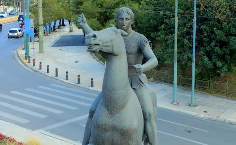 «Η Φωνή των Αγαλμάτων»: Η νέα σειρά ντοκιμαντέρ της COSMOTE TV που δίνει «φωνή» σε αγάλματα σπουδαίων προσωπικοτήτων του ελληνισμού