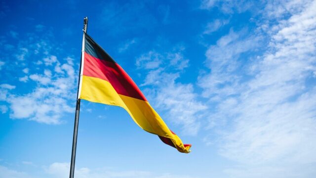 Γερμανία: Προετοιμασία των μαθητών για το ενδεχόμενο πολέμου πρότεινε η υπουργός Παιδείας – Έντονες αντιδράσεις