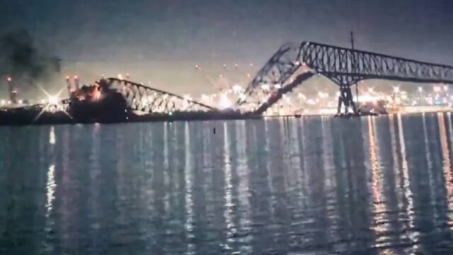 Kατέρρευσε η γέφυρα Key Bridge στη Βαλτιμόρη - Προσέκρουσε πάνω της φορτηγό πλοίο, σοκαριστικό βίντεο