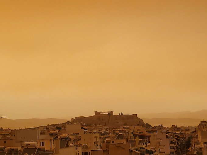 Δυστοπική εικόνα στην Αθήνα και άλλες πόλεις λόγω αφρικανικής σκόνης – Πότε υποχωρεί