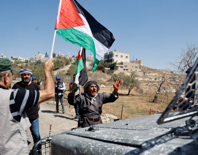 Ένταση στη Δυτική Όχθη: Ισραηλινοί στρατιώτες πυροβόλησαν δύο Παλαιστίνιους