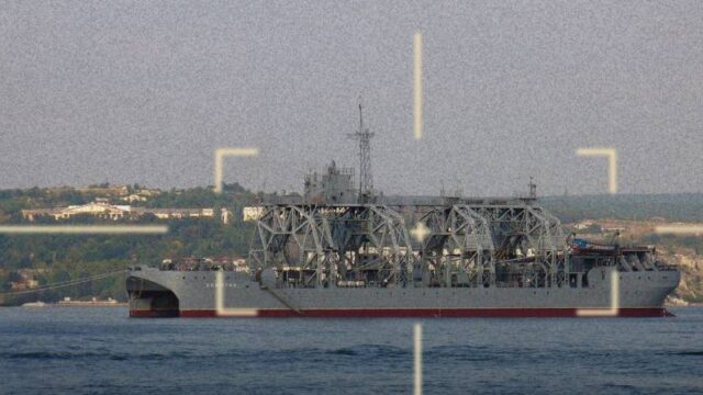 Νέο ουκρανικό πλήγμα στην Κριμαία - Χτυπήθηκε ένα από τα παλαιότερα πλοία της Μόσχας