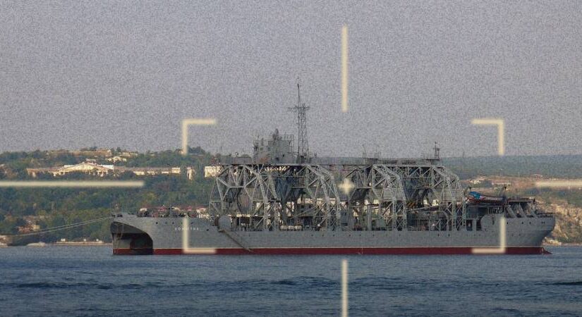 Νέο ουκρανικό πλήγμα στην Κριμαία - Χτυπήθηκε ένα από τα παλαιότερα πλοία της Μόσχας