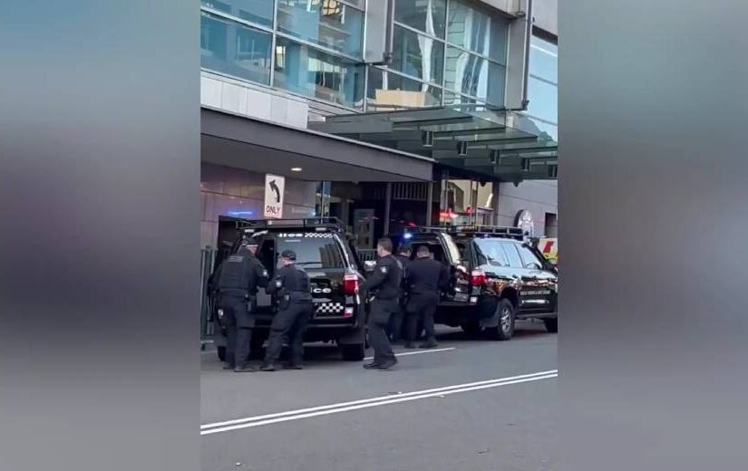 Επίθεση με μαχαίρι σε εμπορικό κέντρο στο Σίδνεϊ - Πληροφορίες για τραυματίες και τουλάχιστον έναν νεκρό