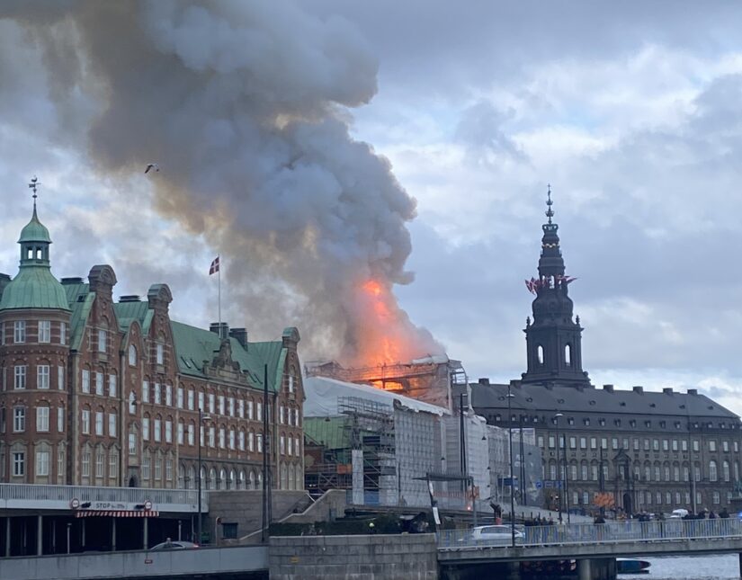 Πυρκαγιά κατέστρεψε πολλά έργα τέχνης στη Δανία