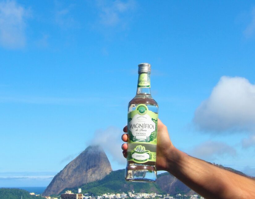 Η Beverage World καλωσορίζει το καλοκαίρι με την προσθήκη της  cachaça Magnífica de Faria στο χαρτοφυλάκιο της  