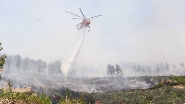 Ακόμα μια  πυρκαγιά: Φωτιά στην Σταμάτα Αττικής