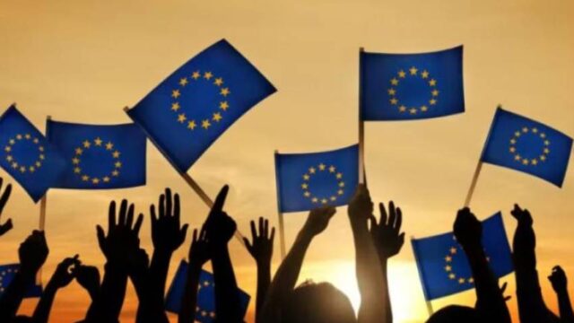 Για ποια ΕΕ ψηφίζουν οι Ευρωπαίοι, Σταύρος Λυγερός