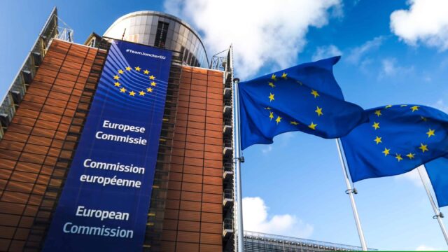 Eυρωπαϊκή Επιτροπή: Θετική προκαταρκτική αξιολόγηση του τέταρτου αιτήματος πληρωμής σε δάνεια της Ελλάδας