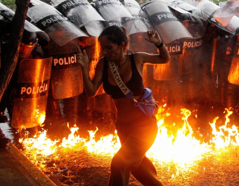 Βενεζουέλα: Τουλάχιστον 4 νεκροί στις διαδηλώσεις – Συνελήφθη στέλεχος της αντιπολίτευσης