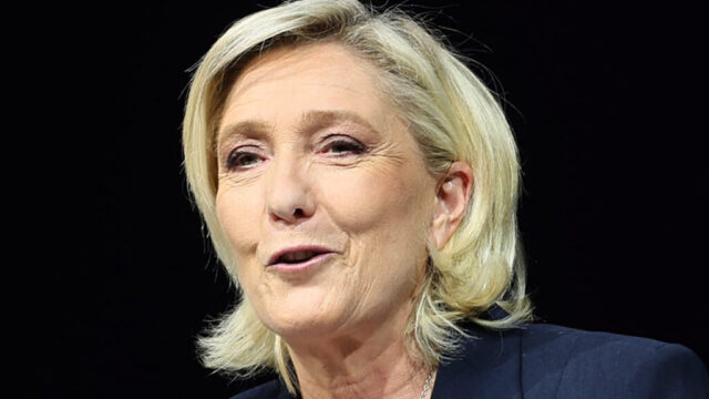Γαλλία: Έρευνα σε βάρος της Μαρίν Λεπέν για παράνομη χρηματοδότηση της προεκλογικής εκστρατείας του 2022