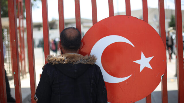 Τουρκία: Η αστυνομία συνέλαβε 474 ανθρώπους μετά τις ταραχές εναντίον Σύρων