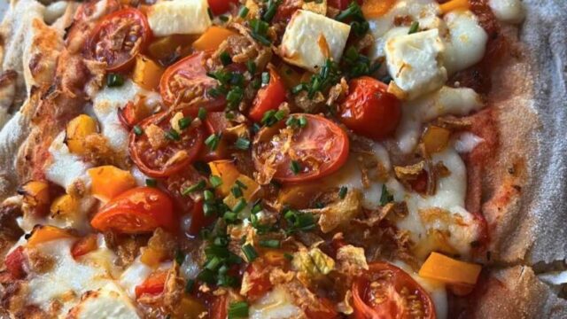 Συνταγή για νόστιμη και υγιεινή πίτσα, Μαρία Μεντζέλου