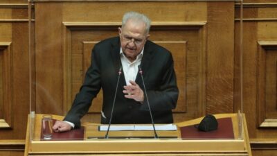 Πέθανε ο Αλέκος Φλαμπουράρης - Υπήρξε ιστορικό στέλεχος της Αριστεράς και του ΣΥΡΙΖΑ