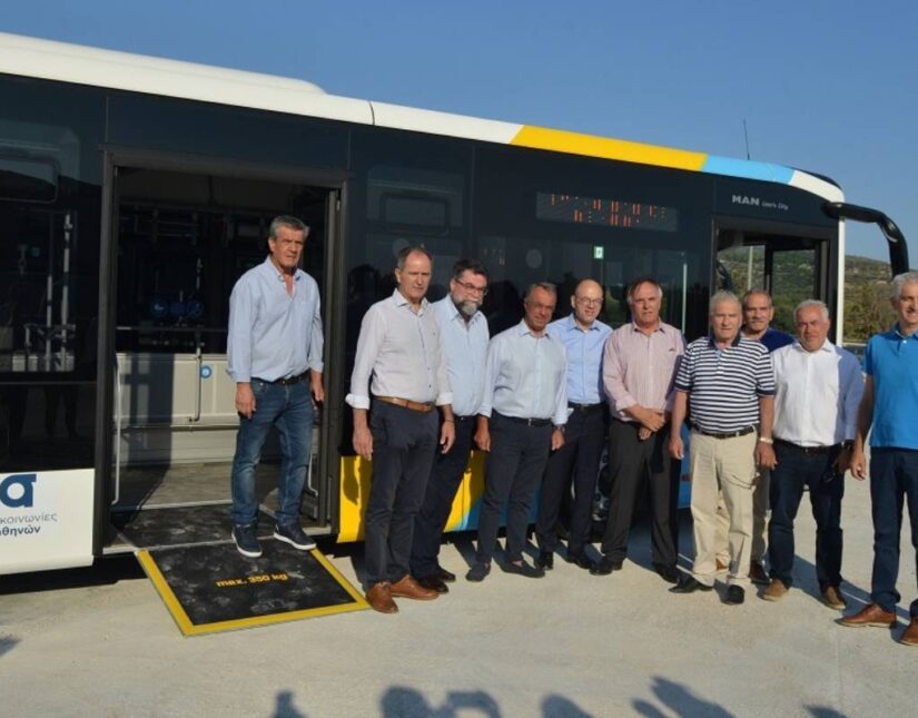 Σταϊκούρας: 211 νέα λεωφορεία σε περιαστικές γραμμές της Αττικής