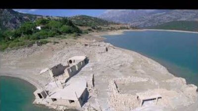 Λειψυδρία: Στερεύει ο Μόρνος–Μειωμένη κατά 44% η έκταση της λίμνης