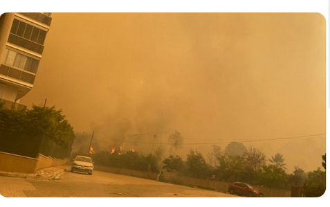 2.965 πυροσβέστες χρειάσθηκαν για τη φωτιά στο Κορδελιό της Σμύρνης