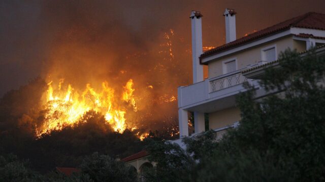 Σχέδιο 10 σημείων για τις πληγείσες περιοχές από την πυρκαγιά στην Αττική