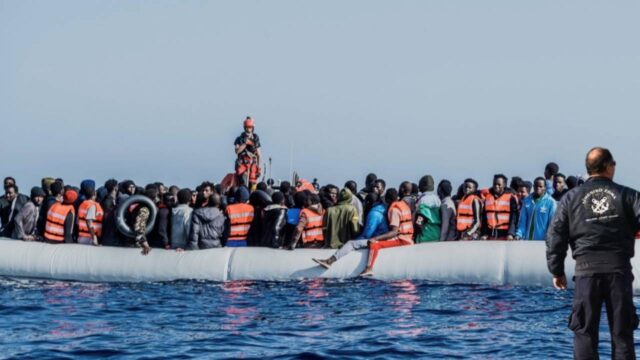 Τί λέει η τουρκική πρεσβεία για την γυναίκα που τσακώθηκε με την δήμαρχο Τήλου για τους μετανάστες