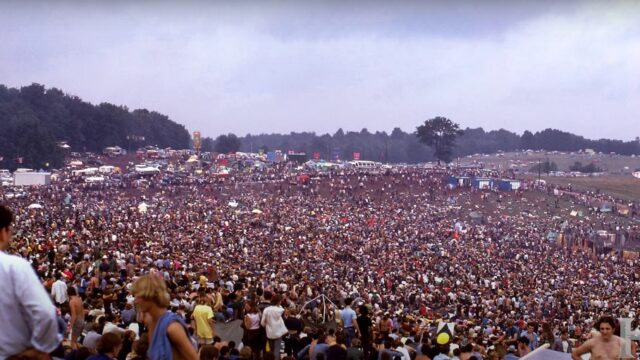 Woodstock-Αύγουστος 1969: Δεν αλλάξαμε τον κόσμο αλλά πήγαμε για ψώνια... Μάκης Ανδρονόπουλος