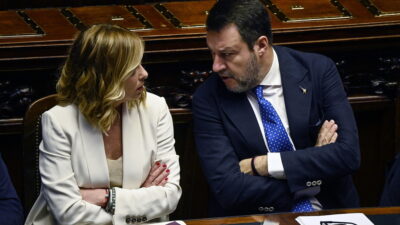 Η Ιταλία μειώνει τους φόρους στα καύσιμα