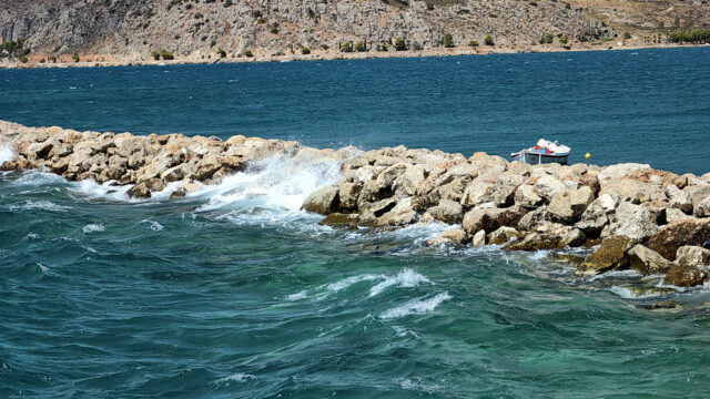 Για να μην αργοπεθάνουν τα μικρά νησιά μας, Μαρία Νεγρεπόντη-Δελιβάνη