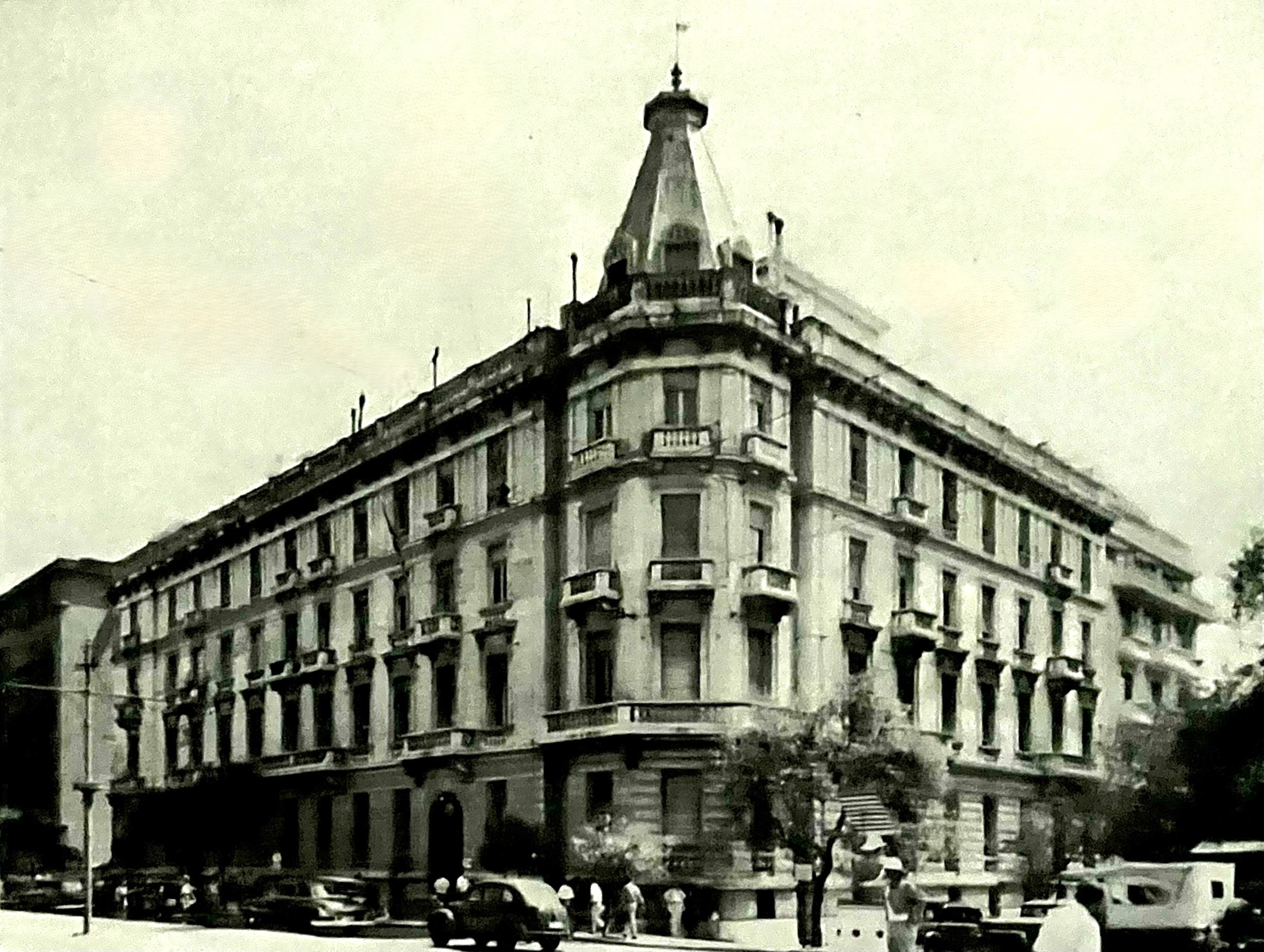 Ο δημιουργός της "Παξιμαδοκλέφτρας" σκιτσάρει τον Μουσολίνι...Παυλόπουλος