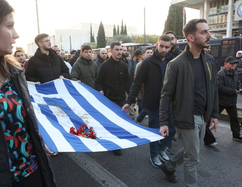 Χιλιάδες πολίτες στην πορεία του Πολυτεχνείου