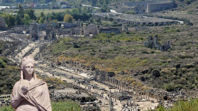 Πως οι Τούρκοι μετατρέπουν τις ελληνικές αρχαιότητες σε ρωμαϊκές, Όλγα Μαύρου