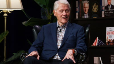 Αρχεία Έπσταϊν: Η Χίλαρι Κλίντον καταθέτει σήμερα στον Κογκρέσο – Αύριο η κατάθεση του Μπιλ Κλίντον