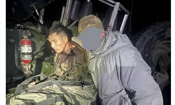 Νεκρός ο Βορειοκορεάτης στρατιώτης που φωτογράφισαν οι Ουκρανοί