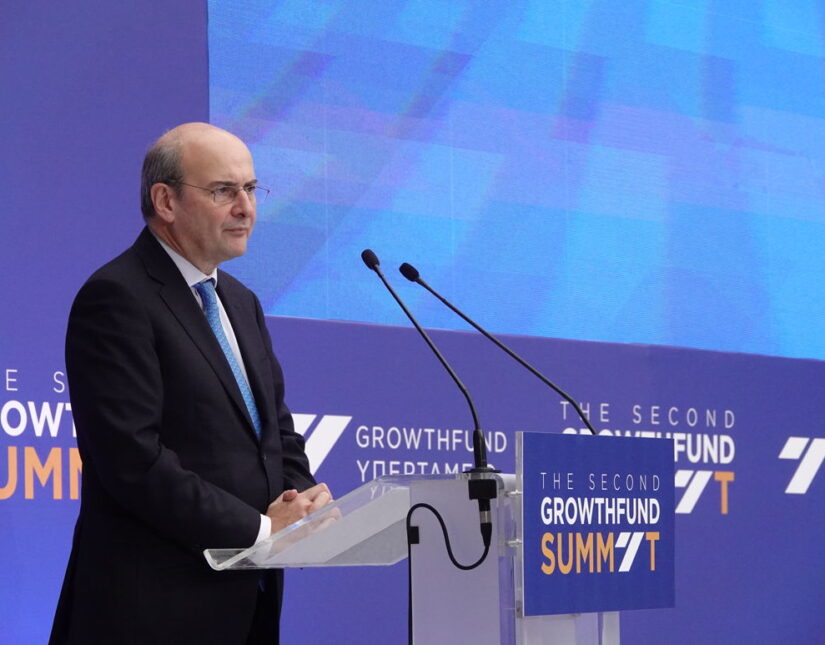 Κωστής Χατζηδάκης στο 2nd Growthfund Summit: Εγκρίθηκε η παραχώρηση του αεροδρομίου Καλαμάτας – Πέντε κρίσιμες αλλαγές στο Υπερταμείο