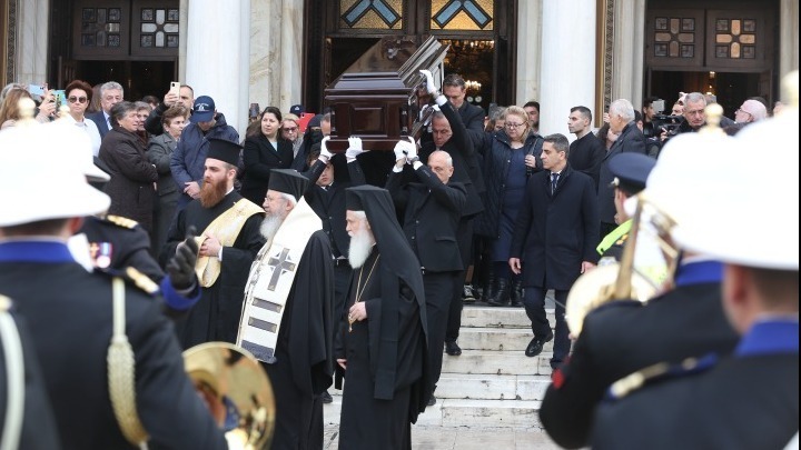 Πενθήμερο πένθος στην Εκκλησία της Αλβανίας για τον Αναστάσιο – Σε λαϊκό προσκύνημα η σορός του και εκεί