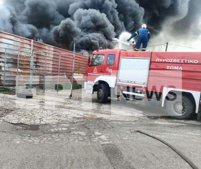 Μεγάλη φωτιά στον Ασπρόπυργο, δίπλα σε μονάδα παραγωγής βιομηχανικών αερίων