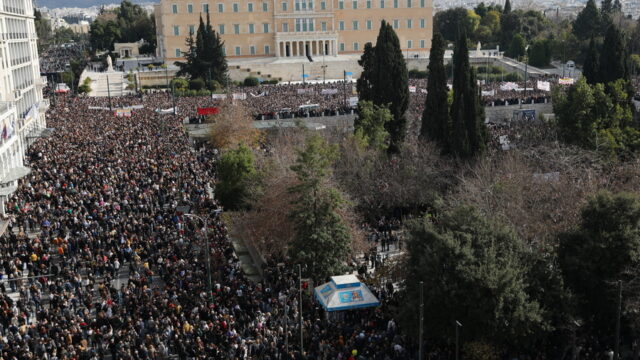 Με ποιους πολιτικούς αρχηγούς επικοινώνησε ο Φάμελλος για τα Τέμπη – Μεγάλες διαδηλώσεις