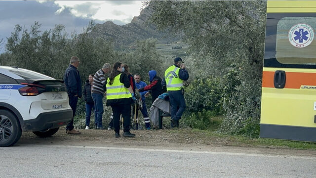 Η στιγμή του θανατηφόρου τροχαίου στα Χανιά – Προκαταρκτική έρευνα για τους αστυνομικούς