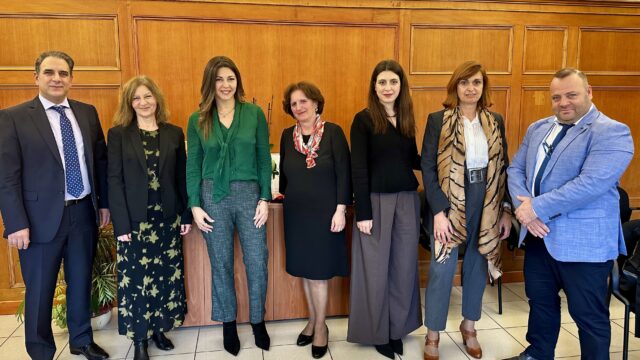 Υδρόγειος Ασφαλιστική: Συνάντηση με την Υπουργό Κοινωνικής Συνοχής και Οικογένειας για την έρευνα “Οικογένεια και Σύγχρονη Ελληνική Κοινωνία”