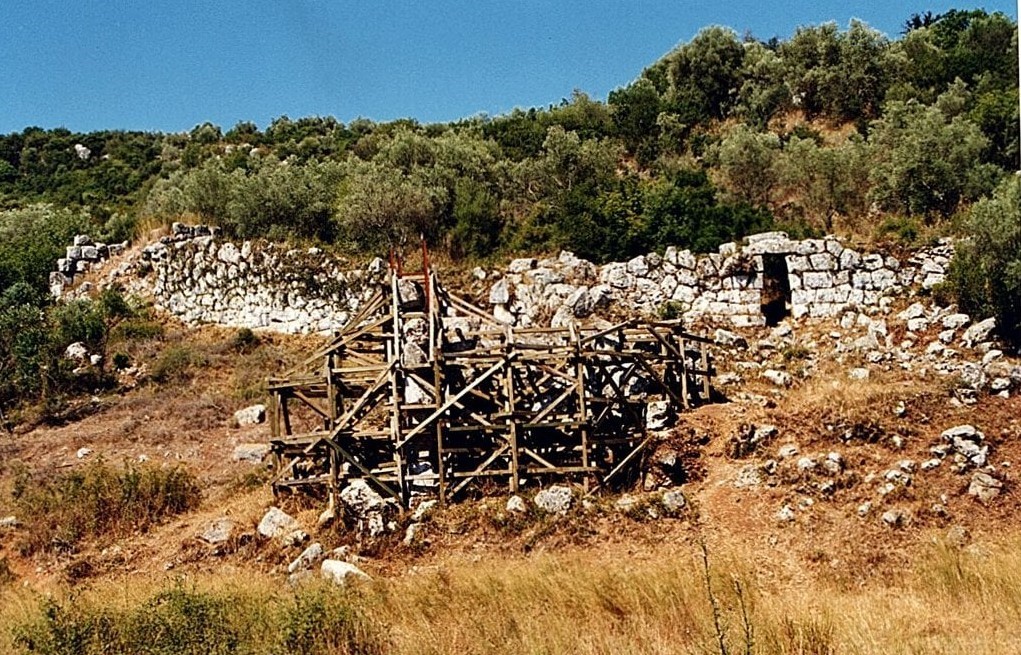 Αυλόπορτα. Στεργίου