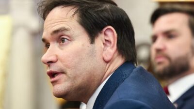 Ρούμπιο: Στηρίζουμε το γενναίο λαό του Ιράν