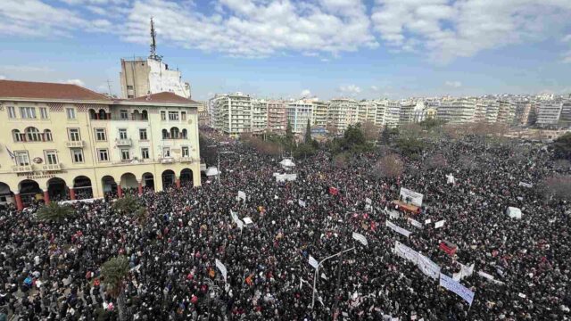 Η "μόνη σταθερά" και το συλλογικό τραύμα του Ελληνικού Έθνους, Καλυβιώτης Ραφαήλ